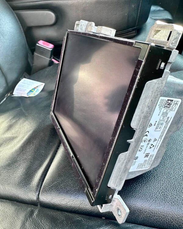 Uconnect Radio Screen 2014-2023 - Image 2