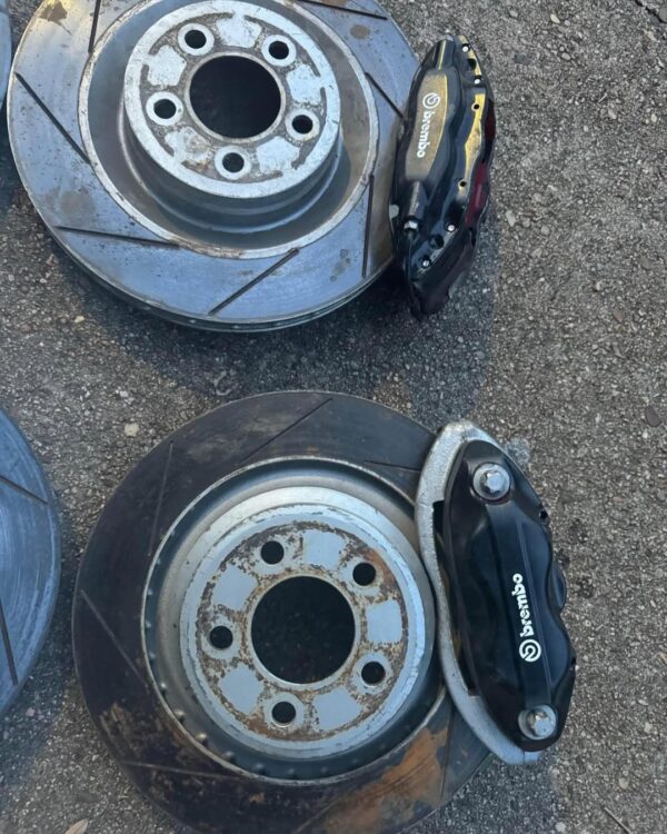 Brembo 4 Piston Calipers And Rotors For A Dodge Charger or Challenger - Image 4