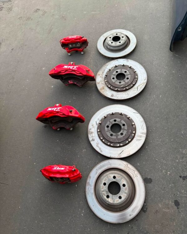Dodge Challenger And Charger SRT Brembo 4 Piston Calipers And Rotors