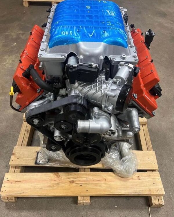 New Hemi Hellcat Engine. complete brand new crate engine. Mopar Accessories Hellcrate 6.2L Supercharged Gen III HEMI Engine - Image 5