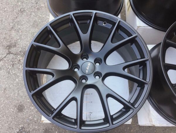 OEM 20” SRT HELLCAT DODGE CHALLENGER CHARGER 392 FACTORY RIMS SET WHEELS 2528 - Image 9